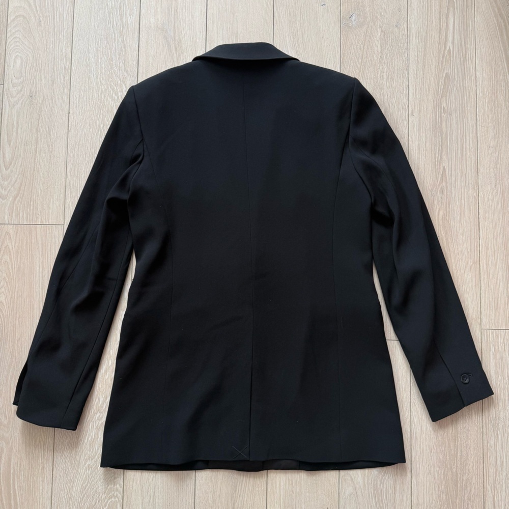 Aritzia Babaton Yates Tuxedo Blazer in Black Women’s Size 4 - Picture 3 of 11